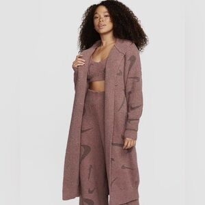 Nike Sportswear Phoenix Cozy Boucle Long Knit Cardigan. Women’s Size XS/S